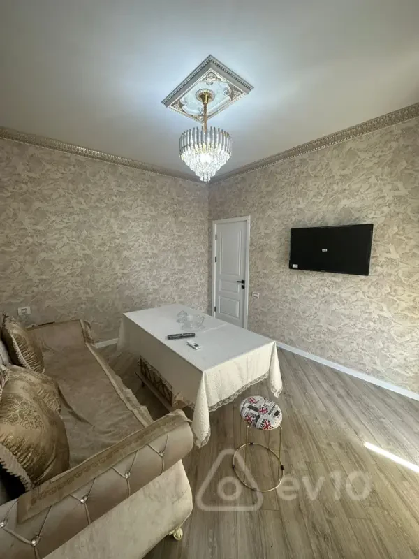Kirayə verilir 2 otaqlı yeni tikili 70 m²