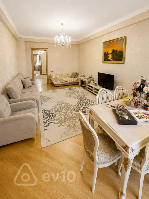 Kirayə verilir 3 otaqlı yeni tikili 150 m²