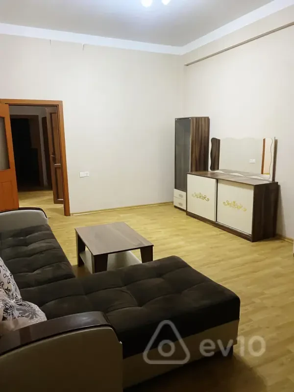 Kirayə verilir 2 otaqlı yeni tikili 80 m²