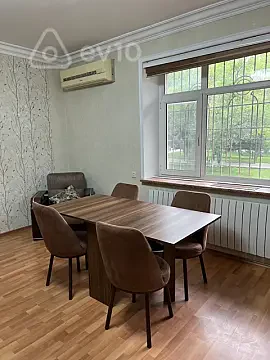 Kirayə verilir 3 otaqlı köhnə tikili 100 m² — Bakı, Nəsimi 3 otaq 100.00 m²
