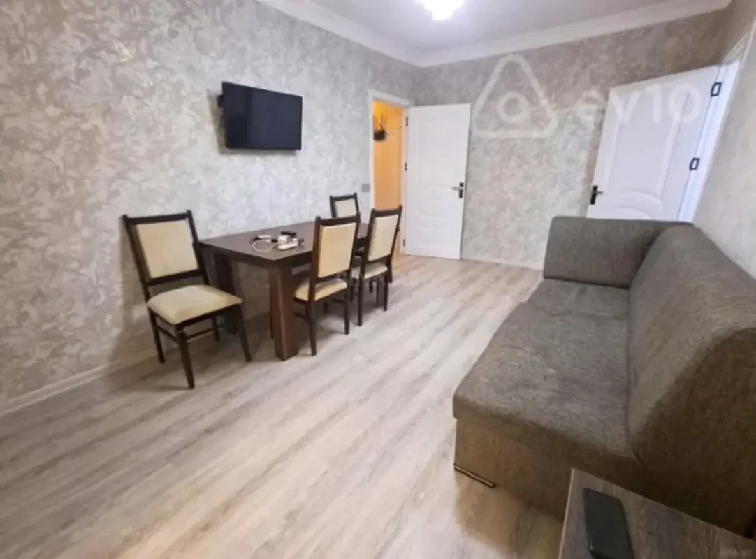 Kirayə verilir 3 otaqlı köhnə tikili 60 m²