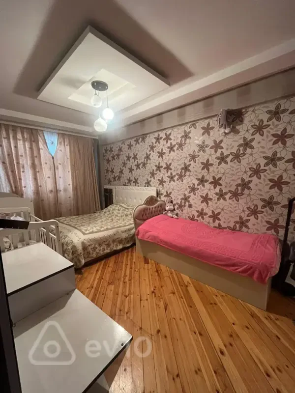 Kirayə verilir 2 otaqlı yeni tikili 80 m²