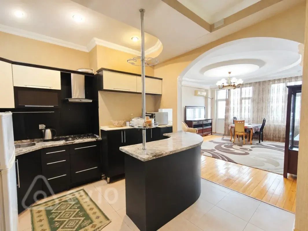 Kirayə verilir 3 otaqlı yeni tikili 105 m²