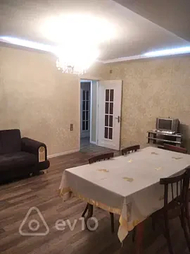 Kirayə verilir 3 otaqlı köhnə tikili 75 m² — Bakı, Nizami 3 otaq 75.00 m²