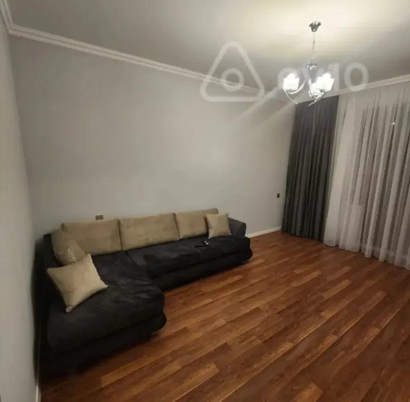 Kirayə verilir 2 otaqlı köhnə tikili 60 m²