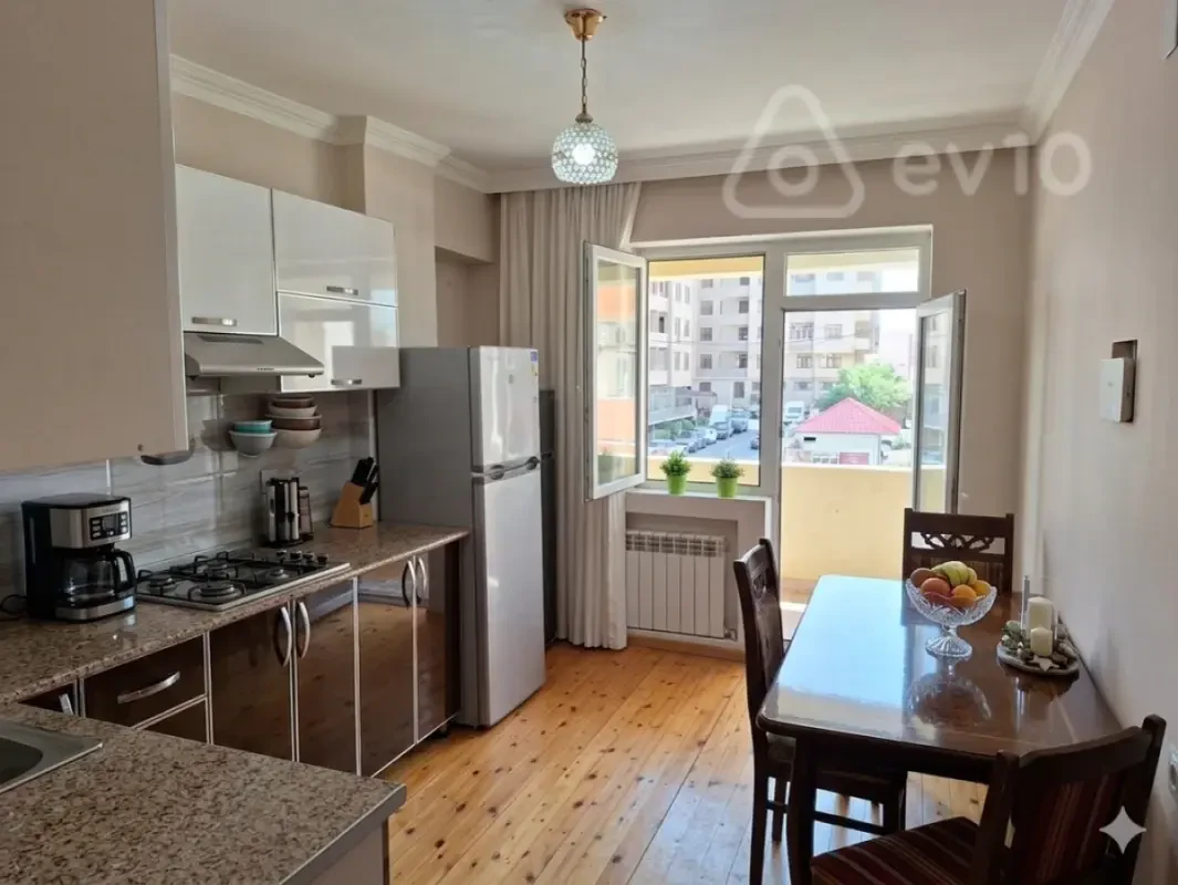 Kirayə verilir 3 otaqlı yeni tikili 110 m²