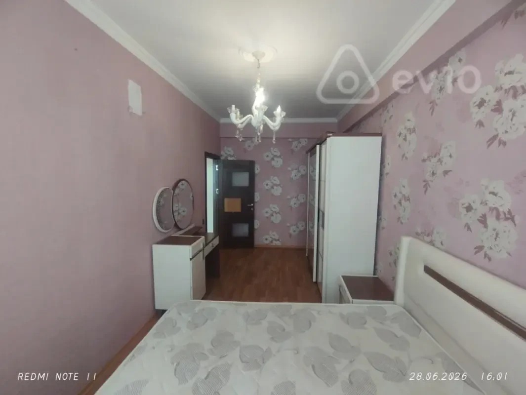 Kirayə verilir 3 otaqlı yeni tikili 110 m²