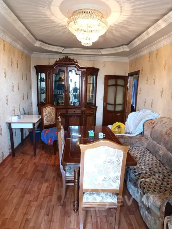 Kirayə verilir 2 otaqlı köhnə tikili 80 m²