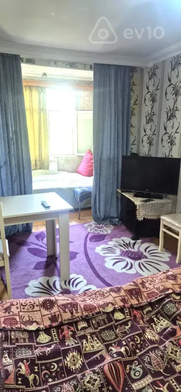 Kirayə verilir 1 otaqlı köhnə tikili 40 m²