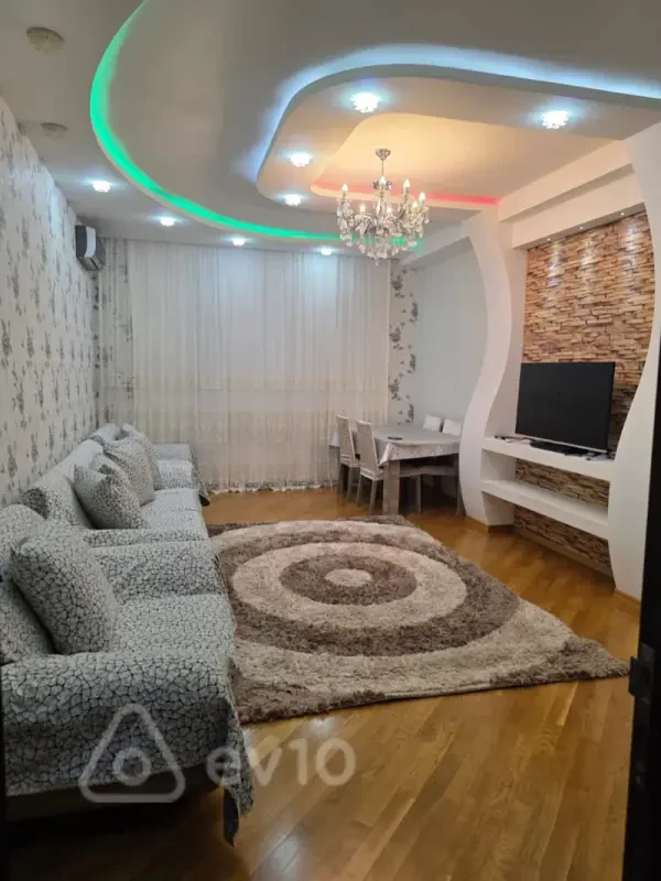 Kirayə verilir 3 otaqlı yeni tikili 100 m²