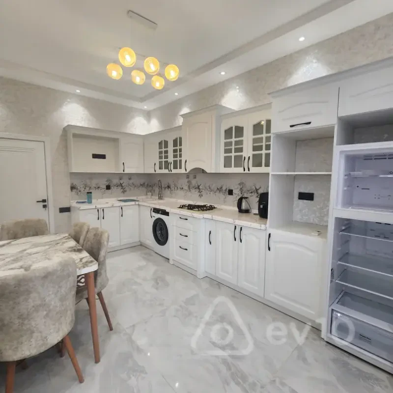 Kirayə verilir 2 otaqlı yeni tikili 95 m²