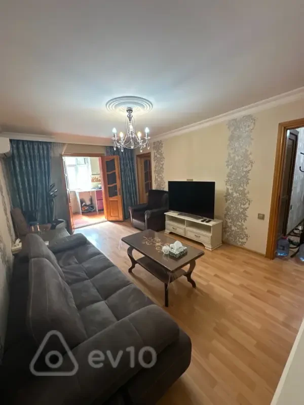 Satılır 3 otaqlı köhnə tikili 55 m²