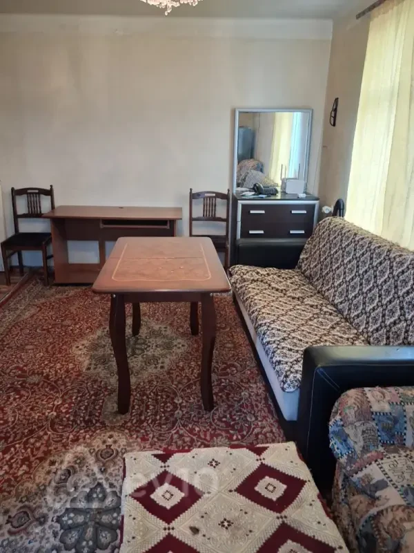 Kirayə verilir 2 otaqlı köhnə tikili 45 m²