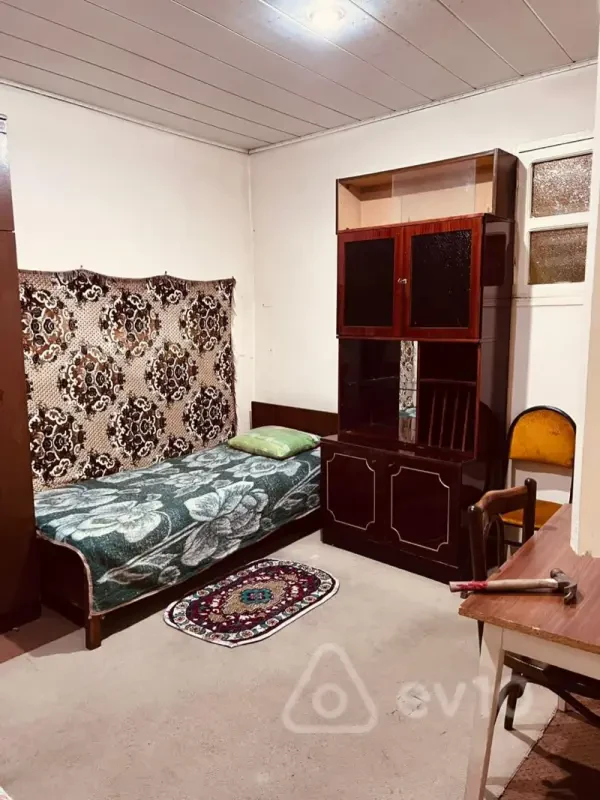 Kirayə verilir 2 otaqlı həyət evi 60 m²