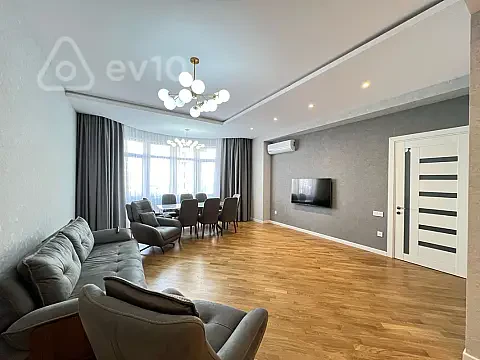 Kirayə verilir 3 otaqlı yeni tikili 130 m² — Bakı, Səbail 3 otaq 130.00 m²