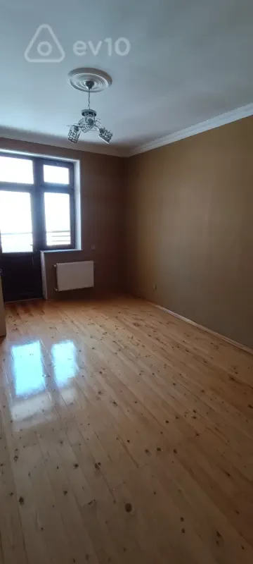 Kirayə verilir 4 otaqlı yeni tikili 100 m²