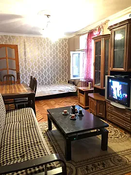 Kirayə verilir 1 otaqlı köhnə tikili 40 m² — Bakı, Nərimanov 1 otaq 40.00 m²