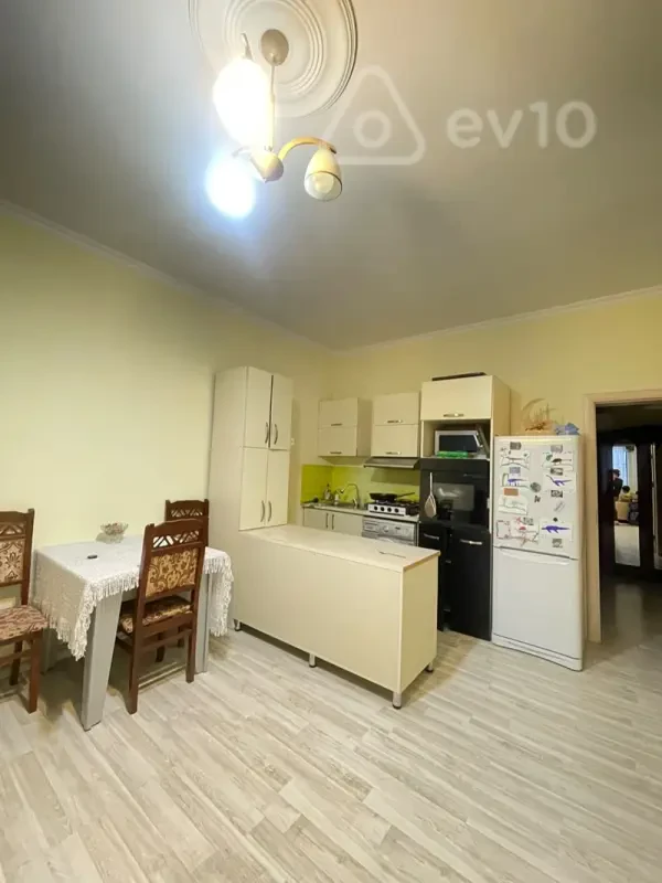 Kirayə verilir 2 otaqlı yeni tikili 60 m²