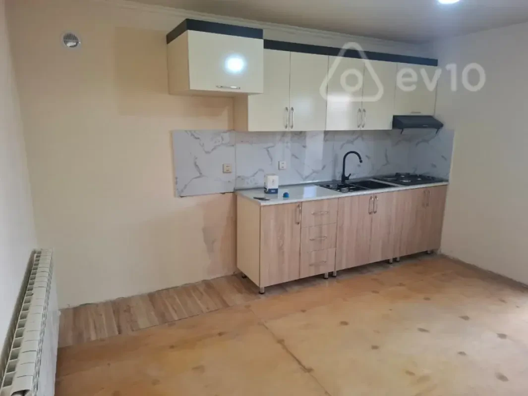 Kirayə verilir 2 otaqlı həyət evi 45 m²