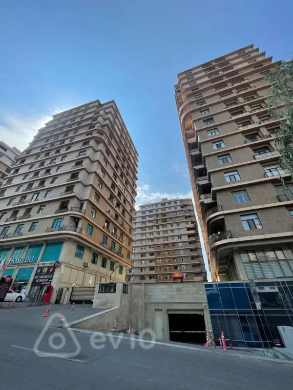 Kirayə verilir 2 otaqlı yeni tikili 75 m²