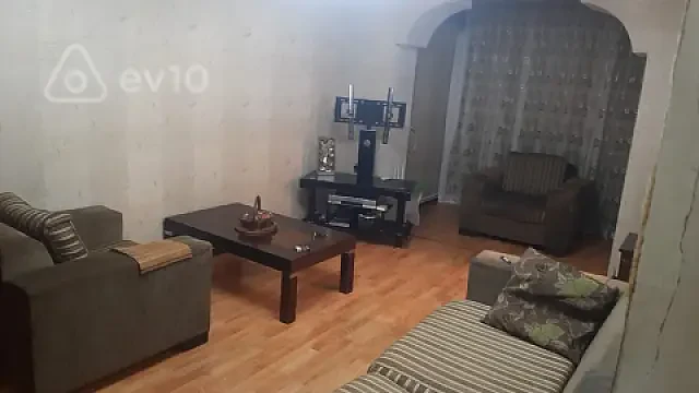 Kirayə verilir 2 otaqlı köhnə tikili 50 m² — Bakı, Yasamal 2 otaq 50.00 m²