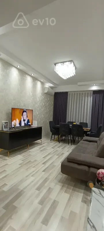 Kirayə verilir 2 otaqlı yeni tikili 50 m²