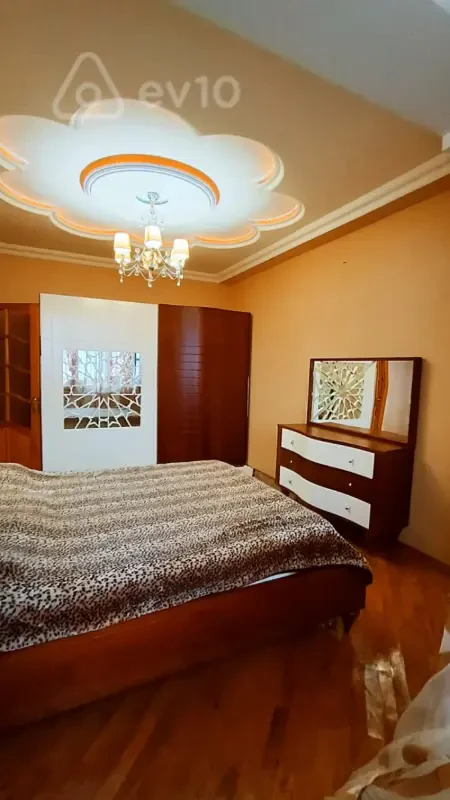 Kirayə verilir 2 otaqlı yeni tikili 65 m²