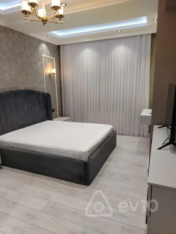 Kirayə verilir 2 otaqlı yeni tikili 90 m²