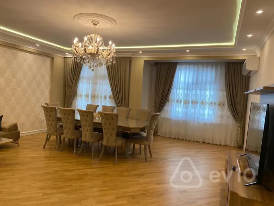 Kirayə verilir 3 otaqlı yeni tikili 120 m²