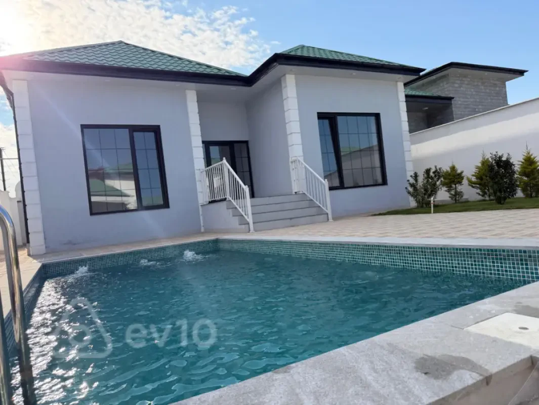 Satılır 4 otaqlı həyət evi 150 m²