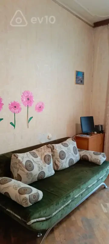 Satılır 2 otaqlı köhnə tikili 56 m²