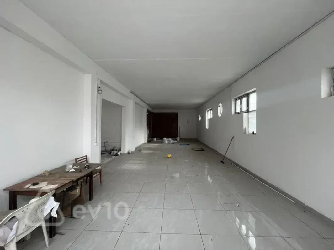 Kirayə verilir mənzil 200 m²