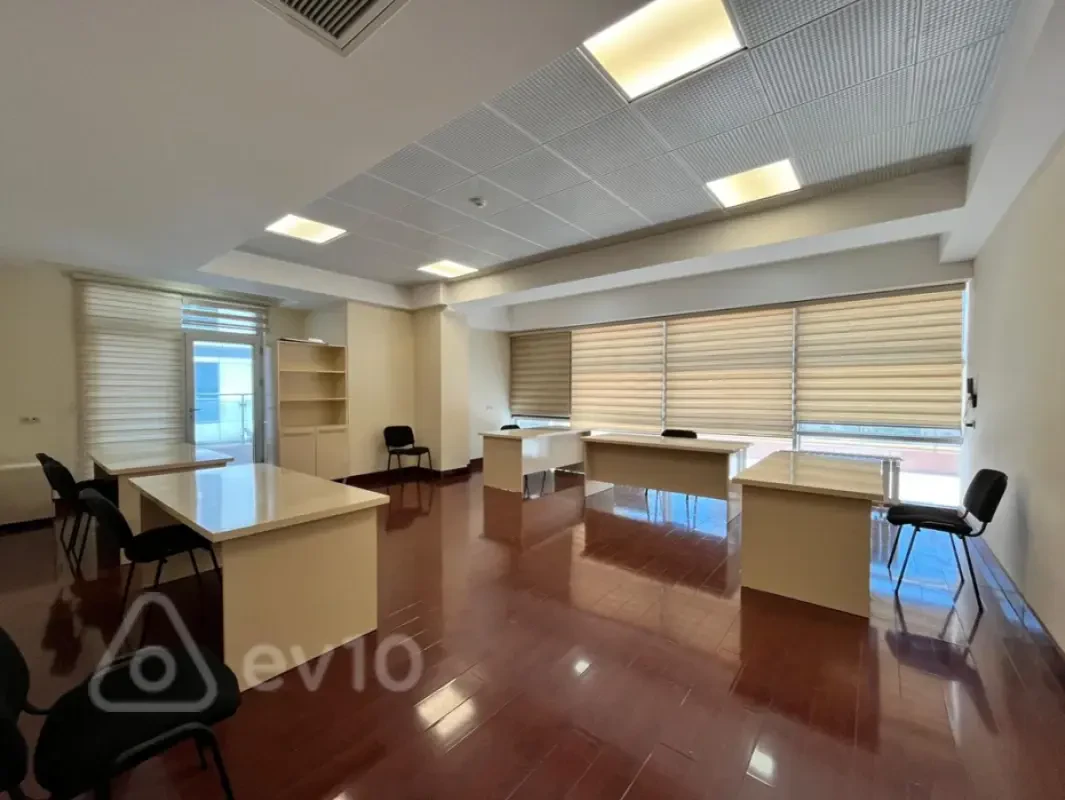 Kirayə verilir 1 otaqlı ofis 50 m²