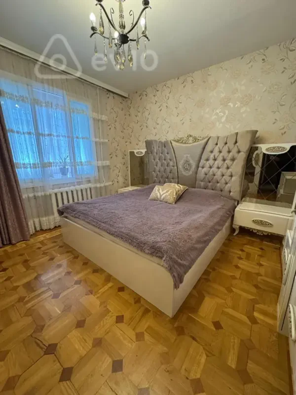 Kirayə verilir 1 otaqlı köhnə tikili 80 m²