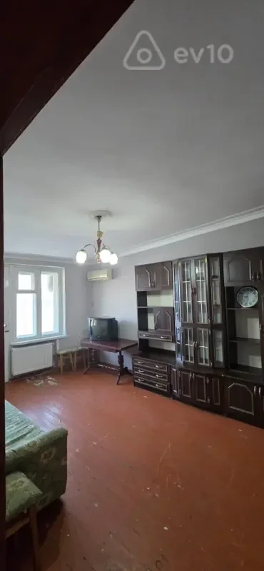 Kirayə verilir 1 otaqlı köhnə tikili 40 m²