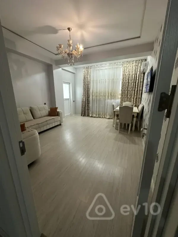 Kirayə verilir 2 otaqlı yeni tikili 80 m²