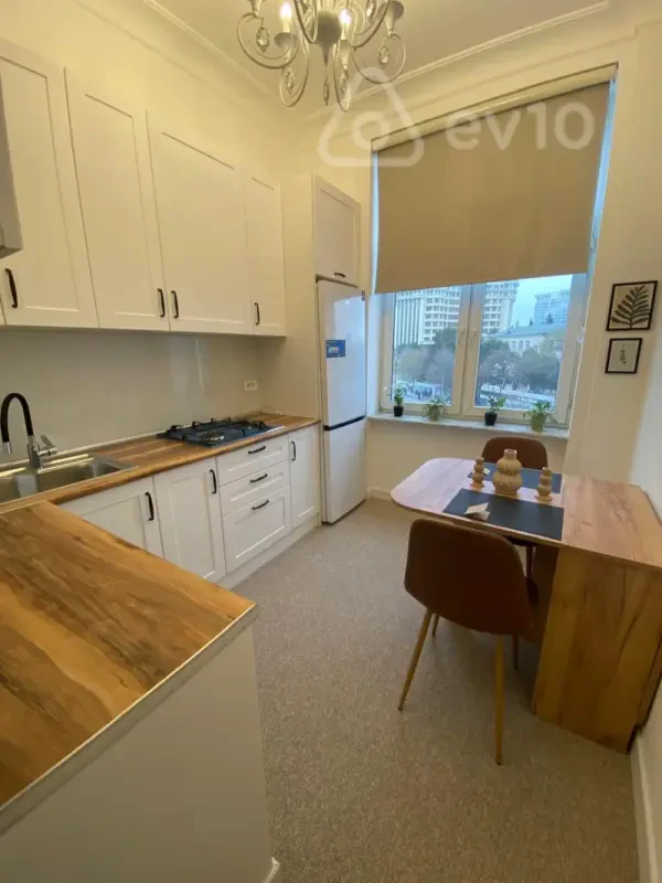 Kirayə verilir 1 otaqlı köhnə tikili 40 m²