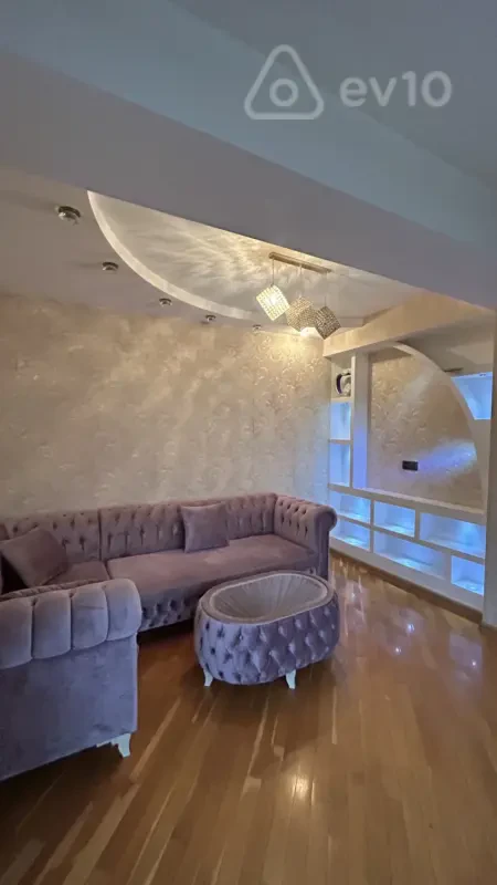 Kirayə verilir 3 otaqlı yeni tikili 60 m²