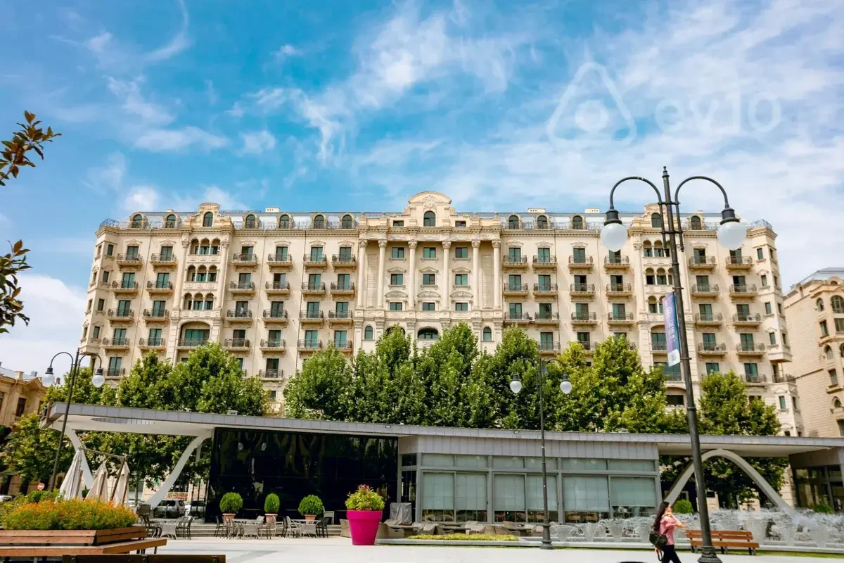 Kirayə verilir 2 otaqlı yeni tikili 110 m²