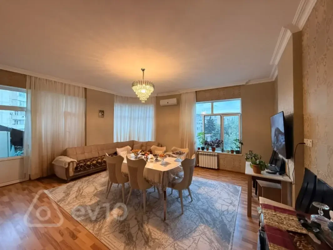 Kirayə verilir 3 otaqlı yeni tikili 94 m²