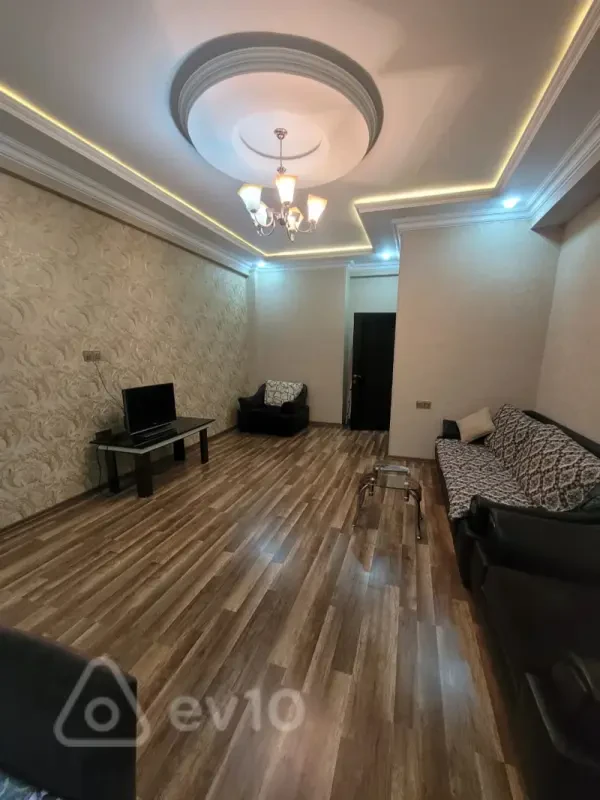 Kirayə verilir 2 otaqlı yeni tikili 75 m²