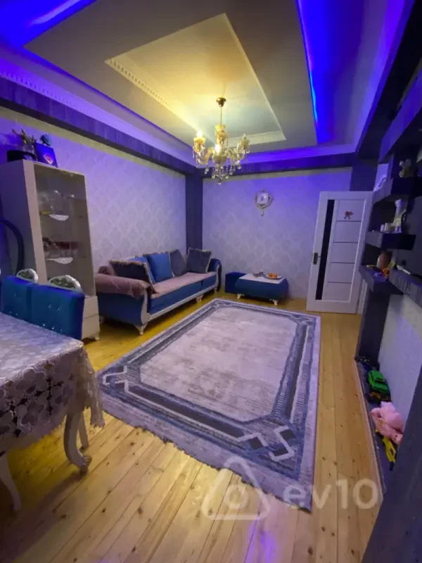 Kirayə verilir 3 otaqlı yeni tikili 55 m²