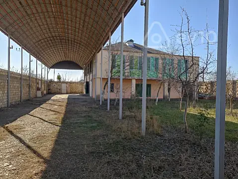 Satılır 10 otaqlı həyət evi 10 m² — Xaçmaz 10 otaq 10.00 m²