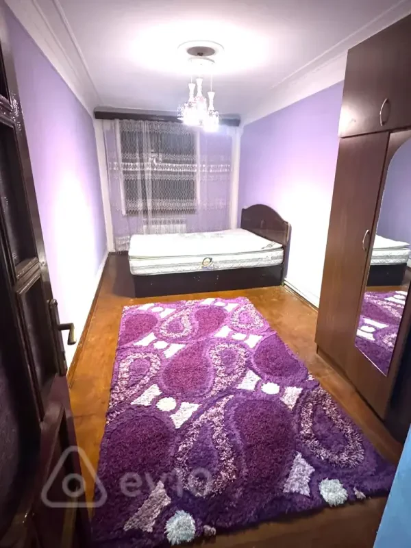 Kirayə verilir 2 otaqlı köhnə tikili 66 m²