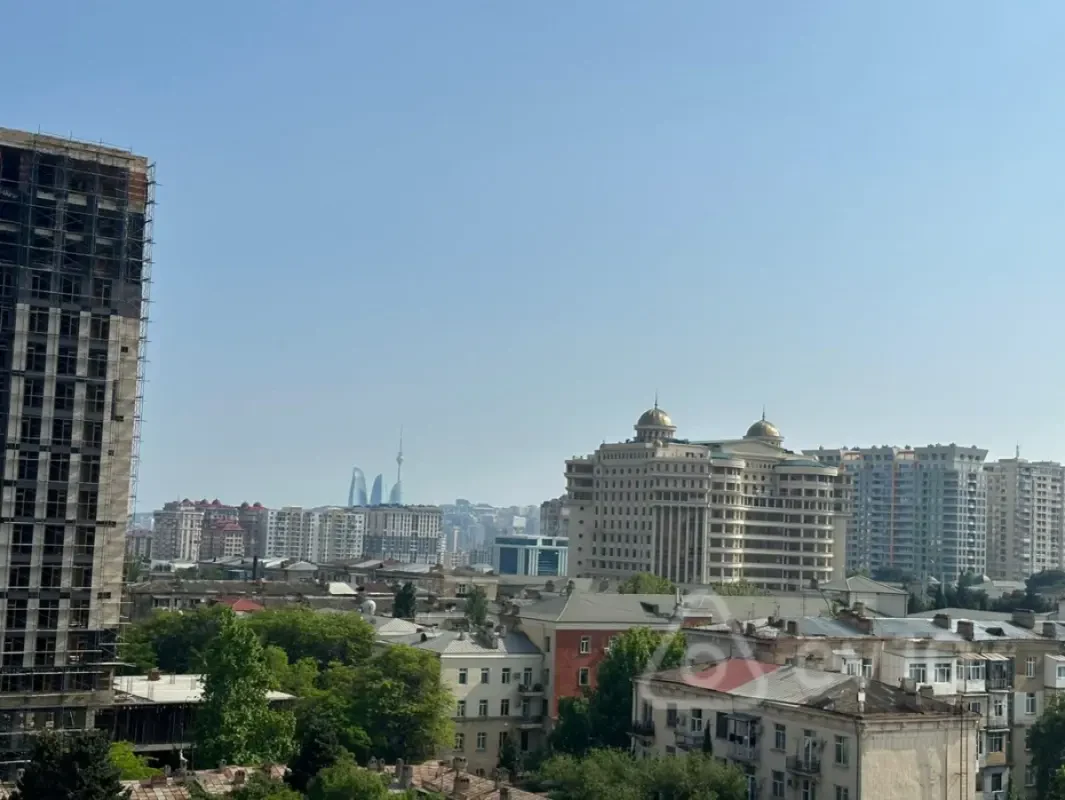 Satılır 4 otaqlı yeni tikili 170 m²
