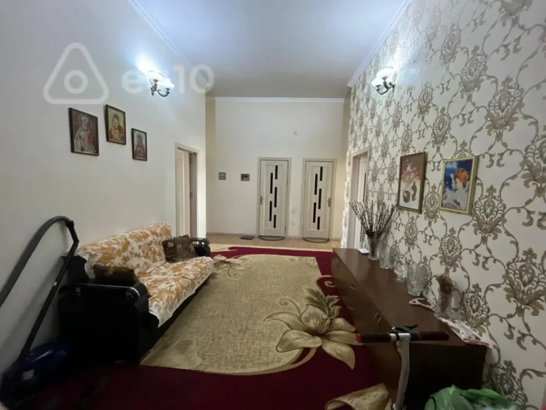 Satılır 3 otaqlı yeni tikili 135 m²
