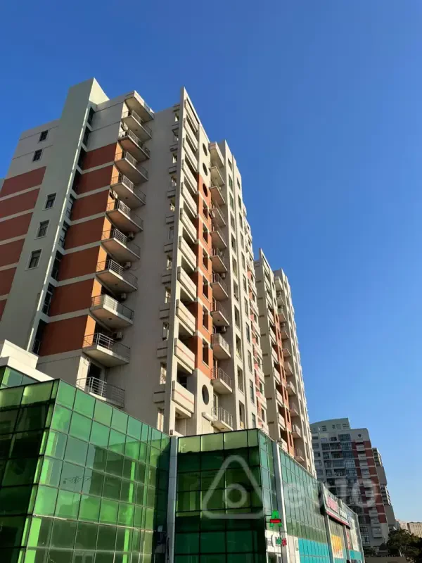 Satılır 3 otaqlı yeni tikili 98 m²