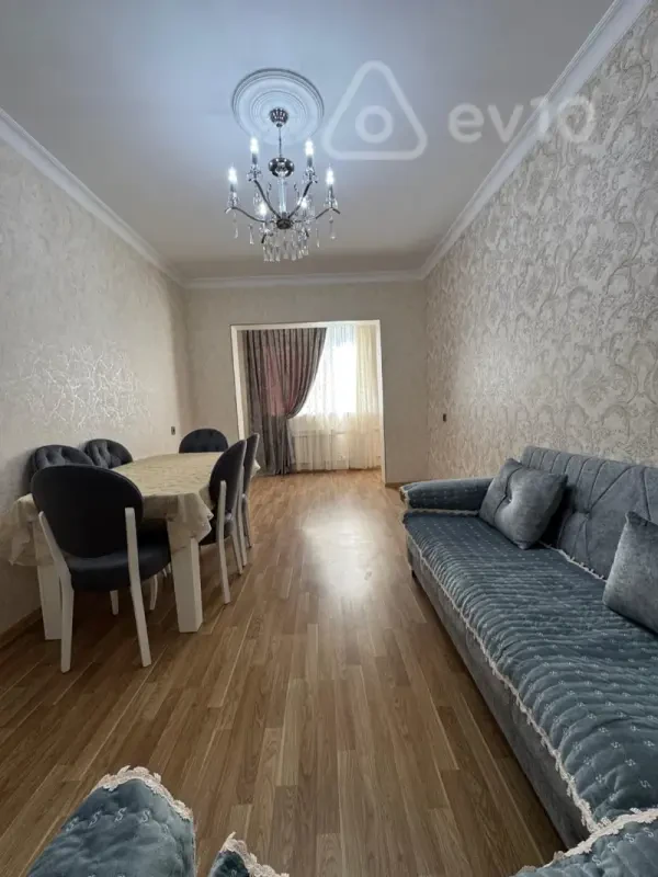 Satılır 3 otaqlı köhnə tikili 90 m²
