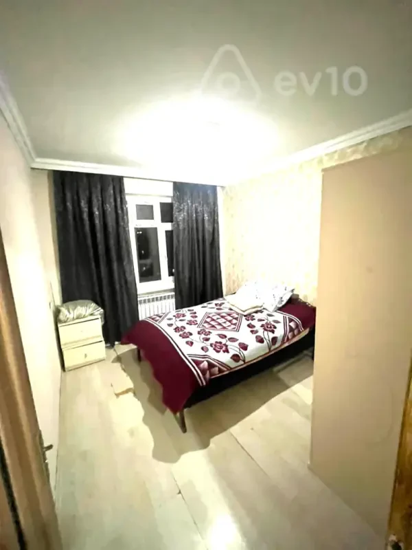 Kirayə verilir 2 otaqlı köhnə tikili 45 m²