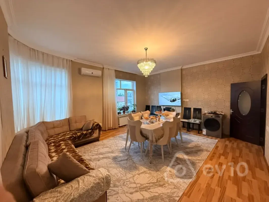 Kirayə verilir 3 otaqlı yeni tikili 94 m²
